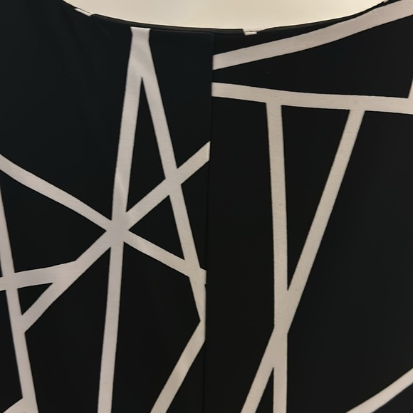 Black and White Sleeveless Tommy Hilfiger Dress Size 8 - Picture 3 of 3